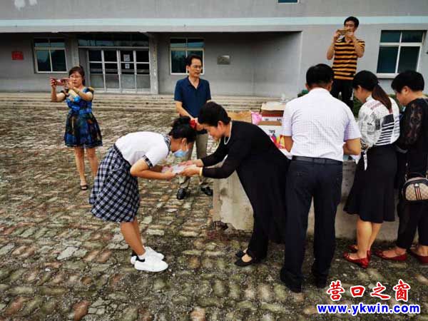 最新学生口子,最新学生口子的探索与启示,最新学生口子的探索与启示,引领潮流与启示未来