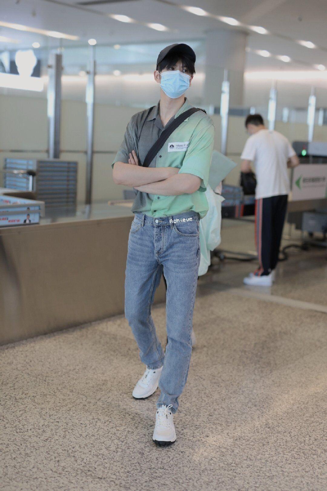 张云龙最新图片,张云龙最新图片,展现魅力与活力的瞬间,张云龙最新图片,展现魅力与活力的瞬间风采