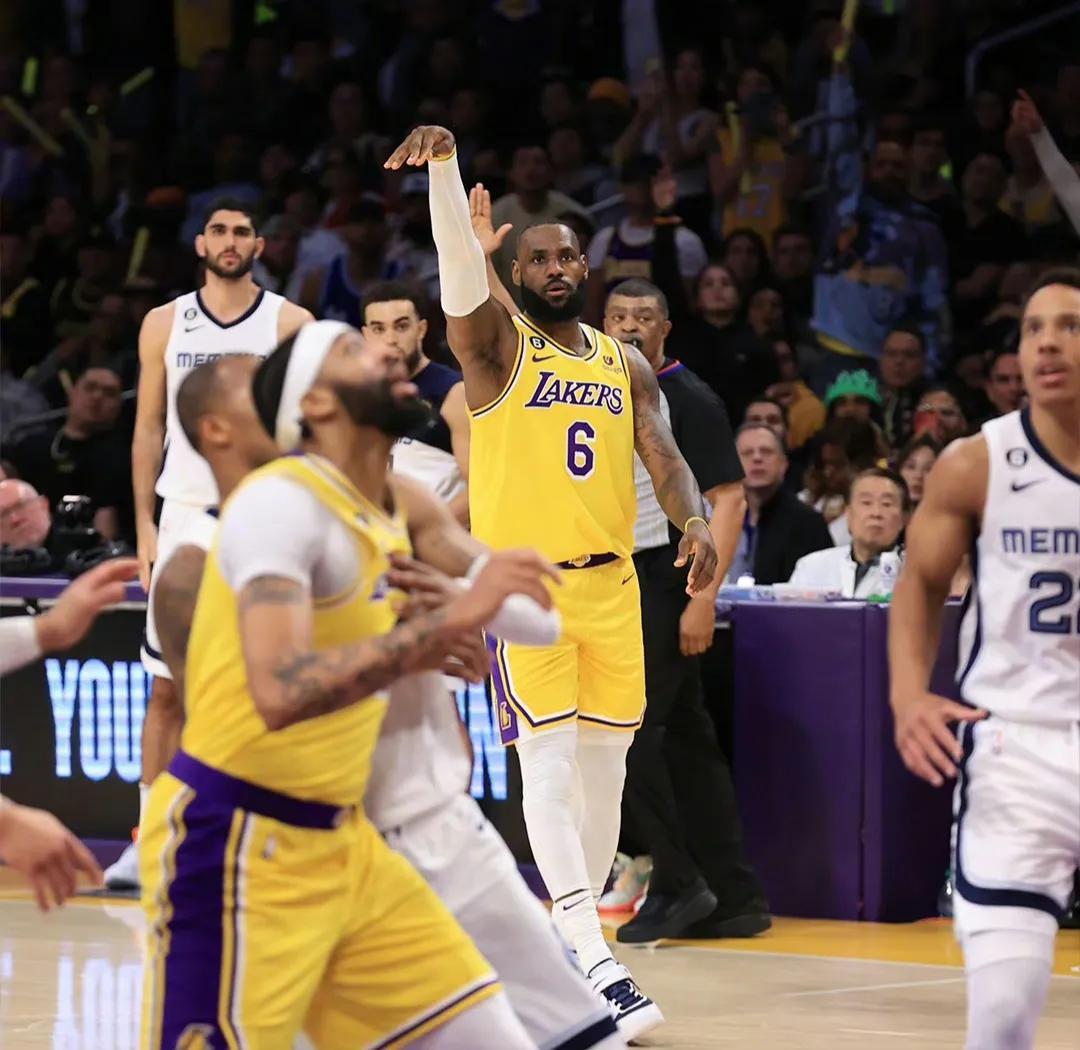 nba最新战报 排名,NBA最新战报与排名，热血篮球的荣耀时刻，NBA最新战报与排名，热血篮球的荣耀时刻回顾