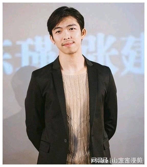 帅位演员,帅位演员，舞台上的璀璨之星，帅位演员，舞台上的闪耀之星