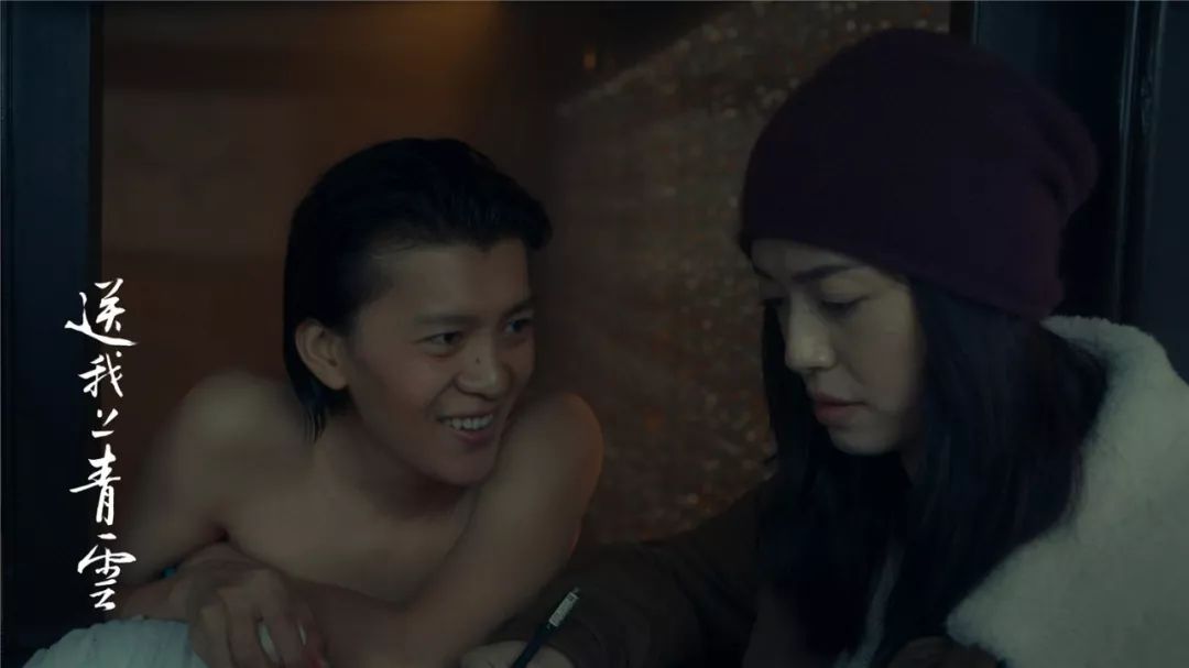 成人电影完整版,成人电影的世界，探索艺术、娱乐与教育的交汇点，成人电影艺术、娱乐与教育的交汇点探索，艺术与成人世界的交融需谨慎处理涉黄问题。
