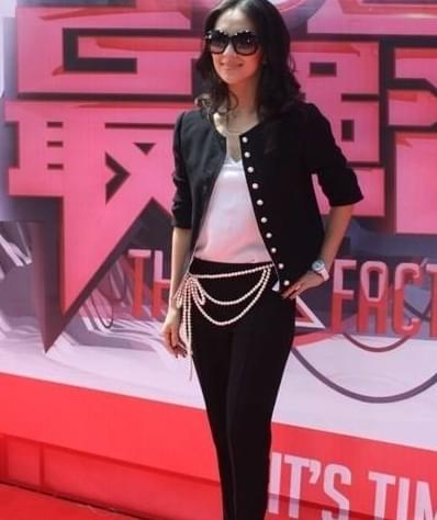 女明星憋尿,女明星憋尿背后的故事，关于压力、工作与健康的无声呐喊，女明星憋尿背后的故事，压力、工作与健康的挑战